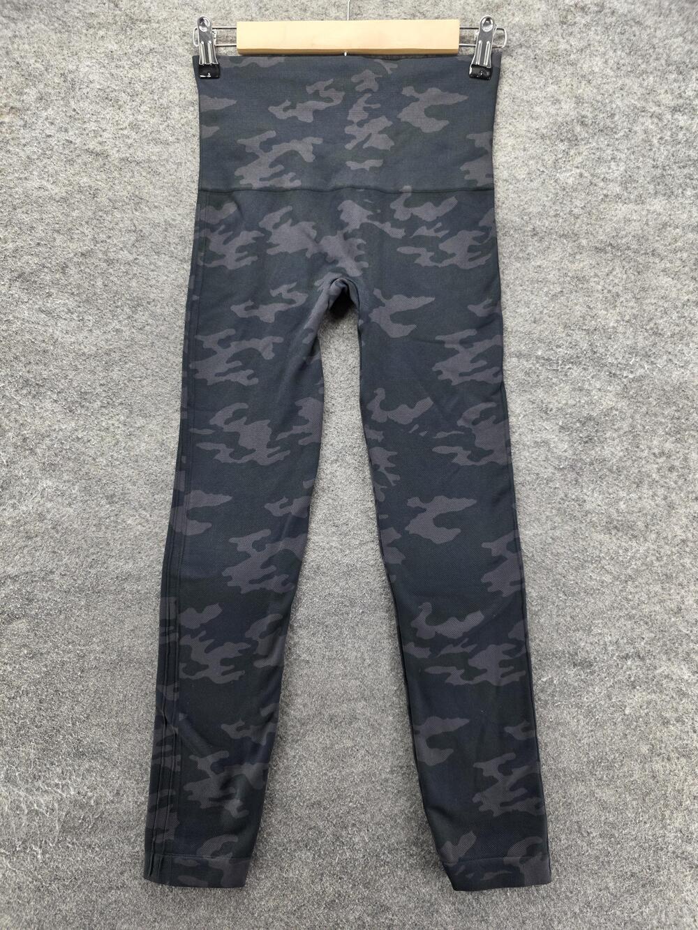 Spanx Pants Womens Medium Black Camo High Rise Leggings Shaping Athletic Nylon